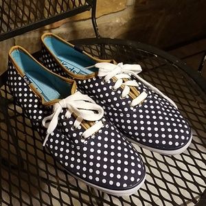 KEDS Navy pokadot .
